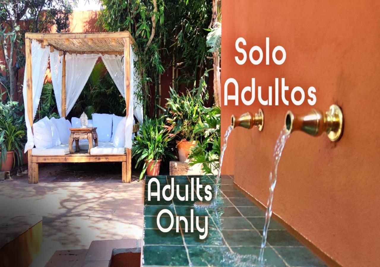 La Posada De Lola - Adults Only ボロニア エクステリア 写真